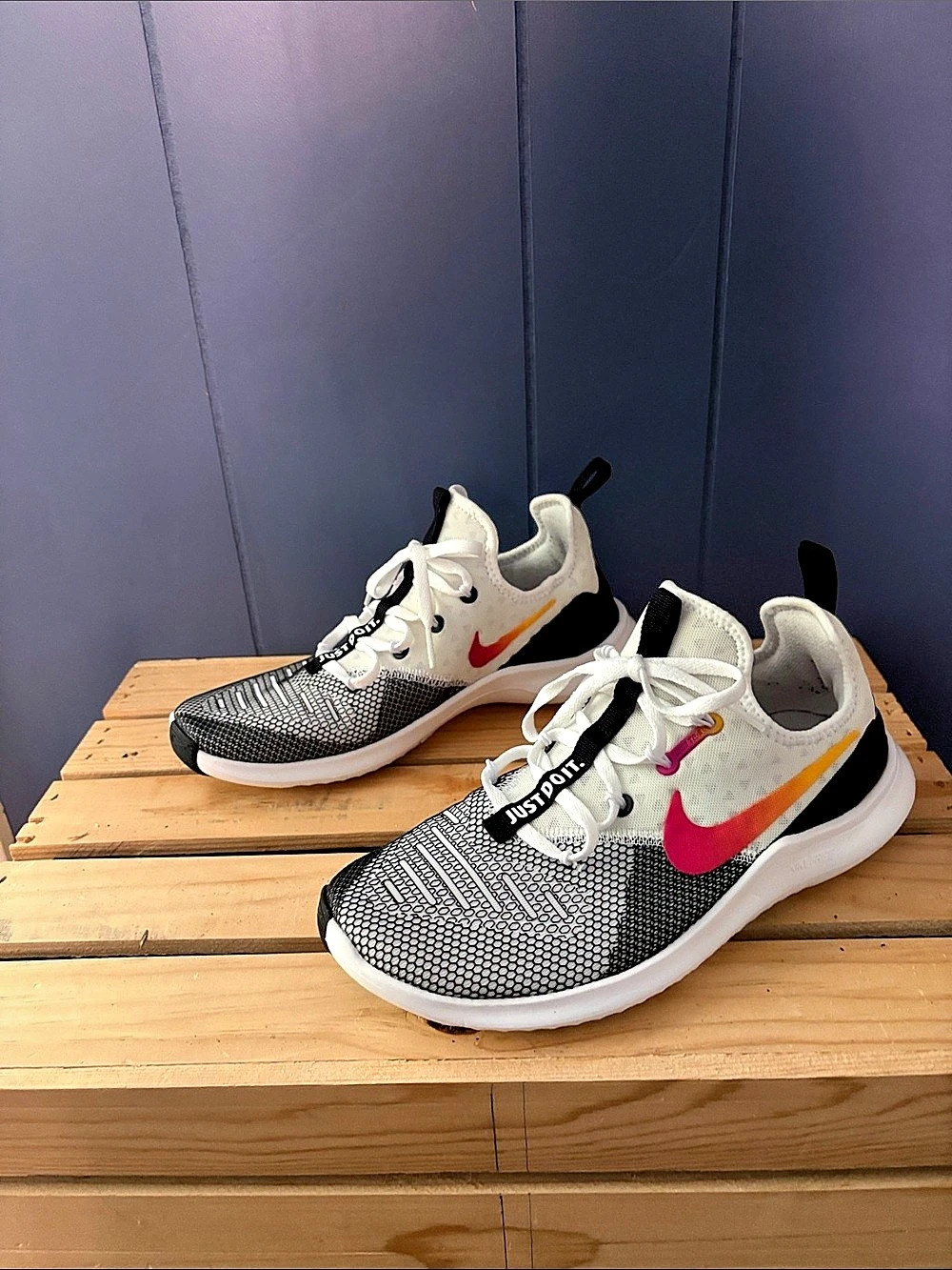 Nike Free TR 8 Women's Workout Shoes US 7.5